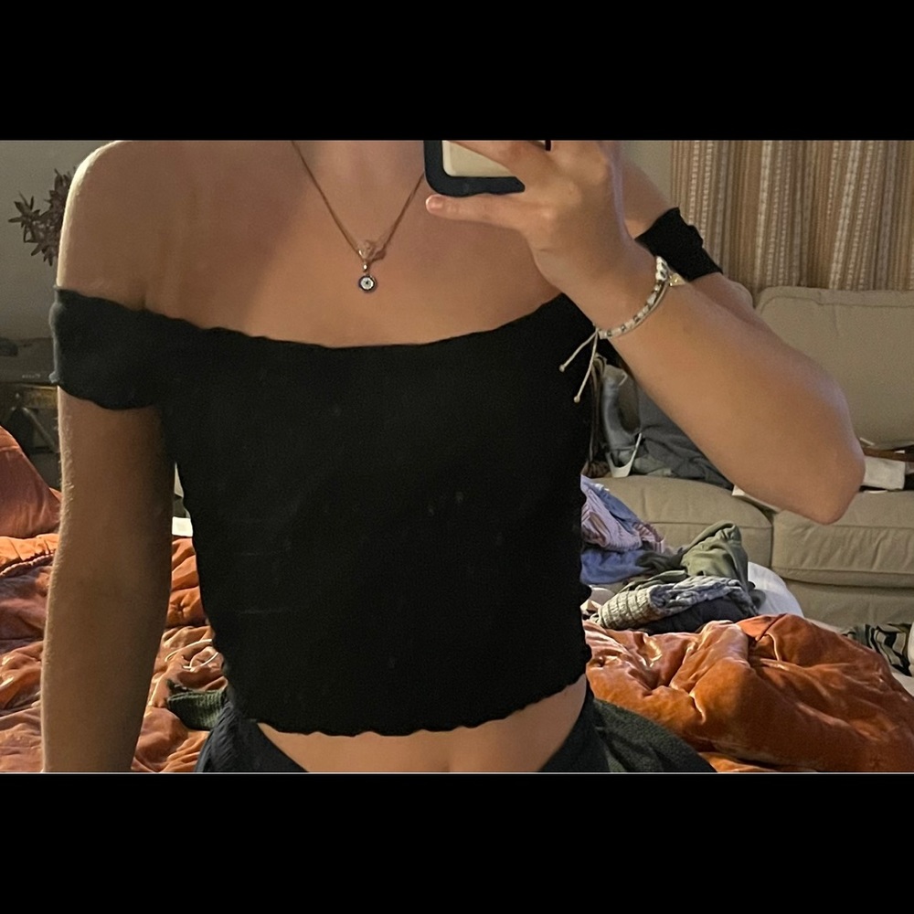 Black Pacsun crop top